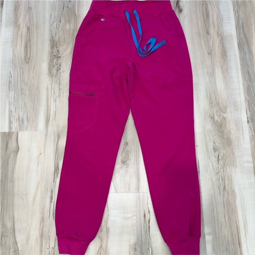 FIGS Raspberry Sorbet joggers